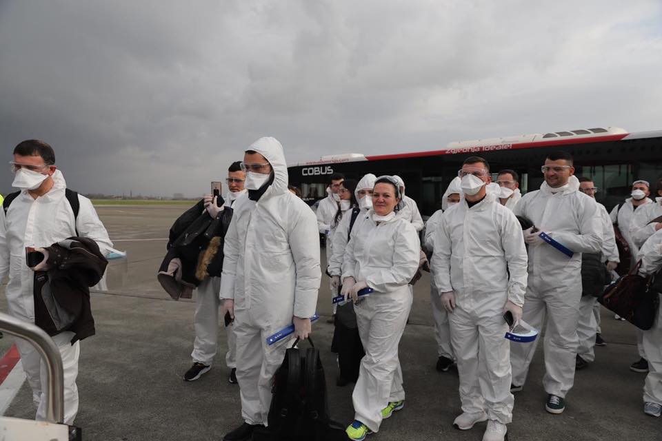 Media italiane si ‘gjiriz’  antishqiptarë! Misioni i mjekëve shqiptar përfundoi me ahengje: Na kushtuan 3 mln euro dhe nuk dhanë asnjë kontribut. Pse Ëngjëll Agaçi…