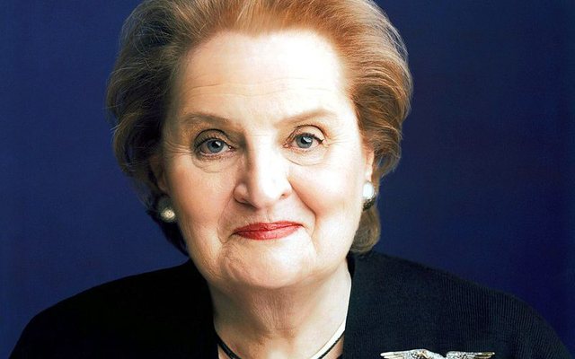 Gjyshja e Andi Bejtes “më e rëndësishme” se Madalenë Albright! Berisha furnizonte me naftë Milosheviçin, punonjësit e tij “gëzohen” nga vdekja e gruas që bombardoi serbët Gjyshja e Andi Bejtes “më e rëndësishme” se Madalenë Albright! Berisha furnizonte me naftë Milosheviçin, punonjësit e tij “gëzohen” nga vdekja e gruas që bombardoi serbët