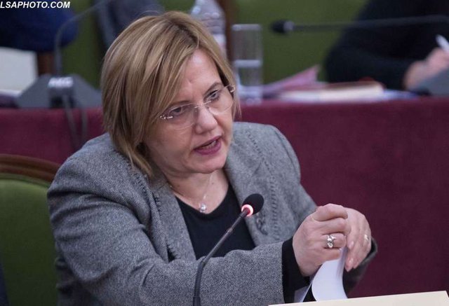 Vasilika Hysi mbushet me mesazhe urimi por sqaron: S’jam unë avokatja që ka fituar, është një zonjë me emër dhe mbiemër të njëjtë