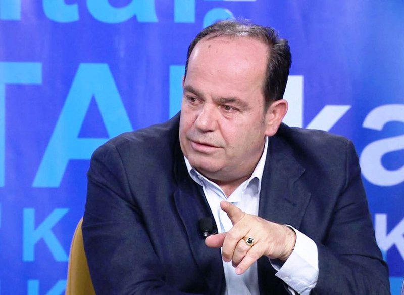 Flet avokati i Alqi Bllakos: Akuzat e SPAK-ut të qesharake pa asnjë provë! Klienti im nuk ka firmosur askund sepse nuk ka pasur tagrin për të firmosur Flet avokati i Alqi Bllakos: Akuzat e SPAK-ut të qesharake pa asnjë provë! Klienti im nuk ka firmosur askund sepse nuk ka pasur tagrin për të firmosur