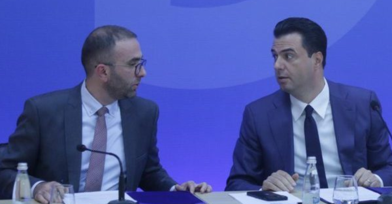 “Duhet të tërhiqesh”! Gazment Bardhi del kundër Lulzim Bashës dhe ngre alarmin: Rrezikojmë të… “Duhet të tërhiqesh”! Gazment Bardhi del kundër Lulzim Bashës dhe ngre alarmin: Rrezikojmë të…