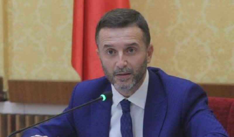 Paketa e Rezistencës Sociale/ Reagon Braçe dhe paralajmëron çfarë mund të ndodhë: Kështu po! Shtatë masat humbin vlerën nëse… Paketa e Rezistencës Sociale/ Reagon Braçe dhe paralajmëron çfarë mund të ndodhë: Kështu po! Shtatë masat humbin vlerën nëse…