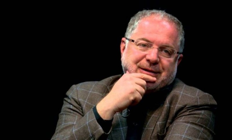 Batoni sulmon dy ministre të qeverisë: Paralajmëron shkarkimin e tyre! Ja për kë bëhet fjalë