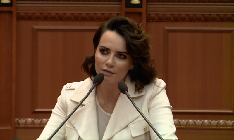 Përçarja në PD/ Grida Duma nuk i ndahet Lulzim Bashës: Kreu i demokratëve është frikësuar aq shumë 24 orët e fundit, sa…