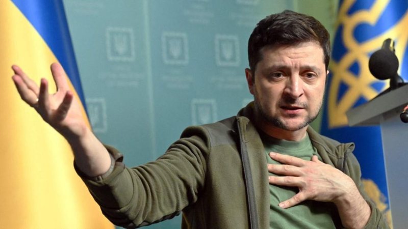 Volodymyr Zelensky u shpëtoi 3 atentateve brenda disa ditësh Volodymyr Zelensky u shpëtoi 3 atentateve brenda disa ditësh