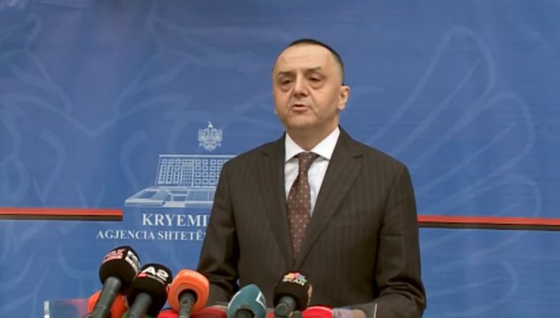 “Mos na ndërhyni, po patët fuqi shkoni te Rama”/ Artan Lame del me ultimatum të prerë, tregon për gjendjen e rënduar në Kadastrën e Durrësit: Situata kalon çdo imagjinatë! “Mos na ndërhyni, po patët fuqi shkoni te Rama”/ Artan Lame del me ultimatum të prerë, tregon për gjendjen e rënduar në Kadastrën e Durrësit: Situata kalon çdo imagjinatë!