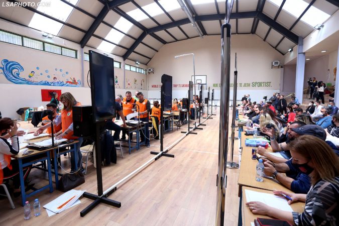 Durrës- 164 kuti të numëruara nga 337: Kandidatja e PS, diferencë dy herë më shumë se dy kandidatë e tjerë sëbashku