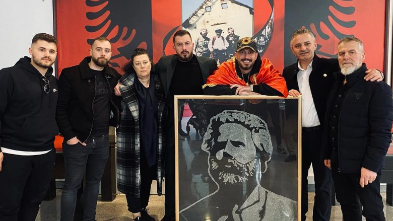 E bukur kjo! Selena Gomez qenka dashuruar me biznesmenin shqiptar E bukur kjo! Selena Gomez qenka dashuruar me biznesmenin shqiptar