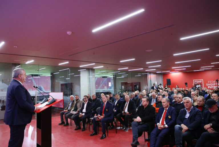 UEFA dërgon përfaqësuesit në Asamblenë e trukuar për presdentin e FSHF-së UEFA dërgon përfaqësuesit në Asamblenë e trukuar për presdentin e FSHF-së