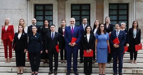 Ndryshimet në qeveri janë të të pashmangshme por problemi është se kush dhe kur?! Ndryshimet në qeveri janë të të pashmangshme por problemi është se kush dhe kur?!