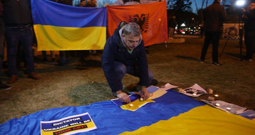 E kanë të pamundur largimin drejt Shqipërisë, shqiptarët e Ukrainës luten për ndihmë