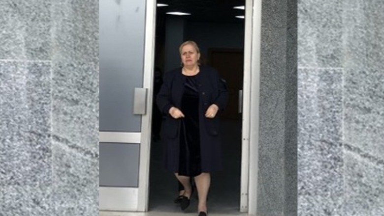 Dosja e gjyqtares Fida Osmani, porositi 3 shtëpi te kompania që i gjykonte çështjet, nuk deklaroi zyra e transaksione! Dyshime se burri i saj fshehu një vilë! Bëri gjyqe në avion