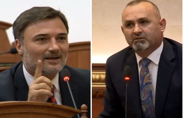 Enkelejd Alibeaj përplaset me Ulsi Manjan: S’ke këllqe ti. I përgjigjet ministri: Ju akoma mbani një sovjetik në parti Enkelejd Alibeaj përplaset me Ulsi Manjan: S’ke këllqe ti. I përgjigjet ministri: Ju akoma mbani një sovjetik në parti