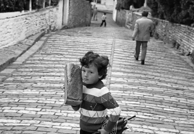 “Zërat” nga Shqipëria komuniste “Zërat” nga Shqipëria komuniste