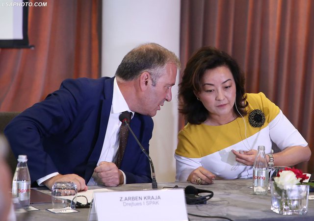 E ardhmja e vendit në dorë të SPAK-aspakut! Brukseli: Nuk ka hapje negociatash për Shqipërinë nëse nuk arrestohen prokurorët dhe gjyqtarët e ngelur në veting! E ardhmja e vendit në dorë të SPAK-aspakut! Brukseli: Nuk ka hapje negociatash për Shqipërinë nëse nuk arrestohen prokurorët dhe gjyqtarët e ngelur në veting!