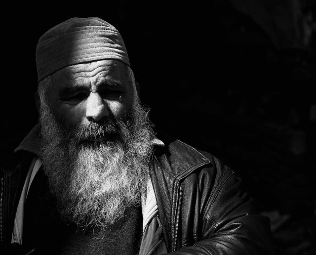 Eduard Duralliu, nipi i Faik Konicës. Ben Blushi rrëfen takimin me të: Për të jetuar shet rroba te Uzina Dinamo… Eduard Duralliu, nipi i Faik Konicës. Ben Blushi rrëfen takimin me të: Për të jetuar shet rroba te Uzina Dinamo…