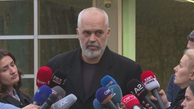 Rama për reagimet rreth raportit të Departamentit Amerikan të Shtetit: Paska plasur peshku për një raport copy-paste të një viti më parë Rama për reagimet rreth raportit të Departamentit Amerikan të Shtetit: Paska plasur peshku për një raport copy-paste të një viti më parë