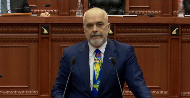 E paralajmërova Bashën: Po bashkoheni si zogjtë e korbit pas “të vdekurit”! E paralajmërova Bashën: Po bashkoheni si zogjtë e korbit pas “të vdekurit”!