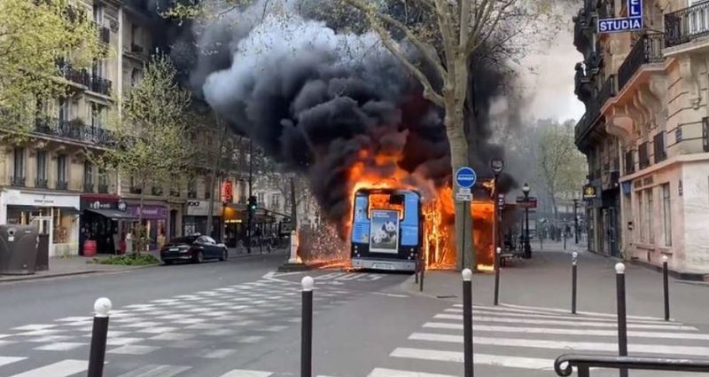 Çfarë po ndodhë në Francë? Shpërthim i fuqishëm në qendër të Parisit Çfarë po ndodhë në Francë? Shpërthim i fuqishëm në qendër të Parisit