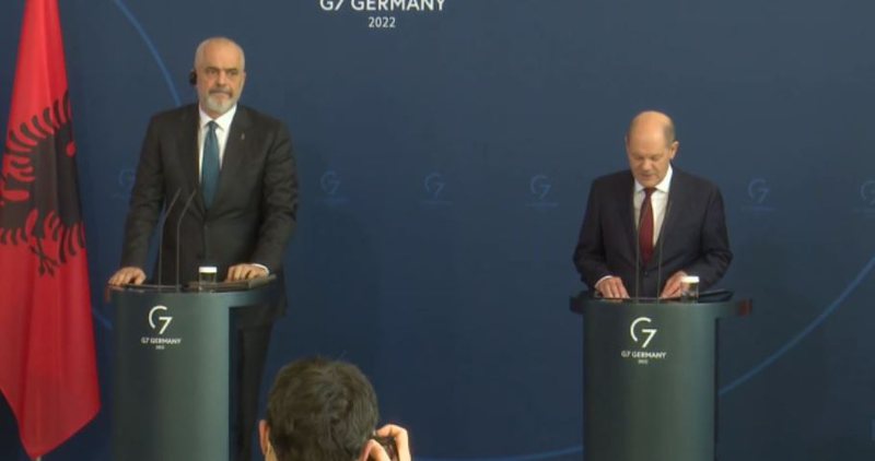 Rama i bën ftesë publike Scholz të vizitojë Shqipërinë Rama i bën ftesë publike Scholz të vizitojë Shqipërinë