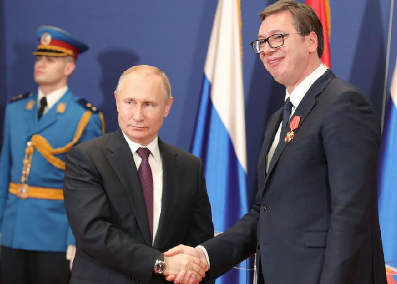 Trondit “New York Times”: Serbia po jep armë për Ukrainën, Kievi po merr armatim modern nga NATO Trondit “New York Times”: Serbia po jep armë për Ukrainën, Kievi po merr armatim modern nga NATO