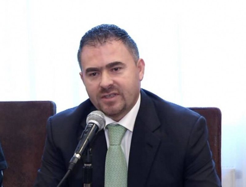 U shpall non grata nga SHBA, zbardhet lëvizja më e fundit e biznesmenit Ylli Ndroqi U shpall non grata nga SHBA, zbardhet lëvizja më e fundit e biznesmenit Ylli Ndroqi