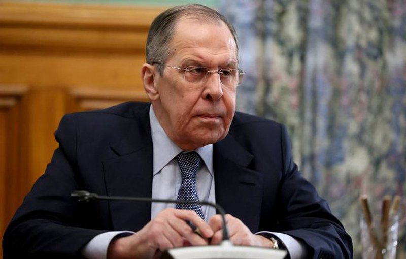 Lavrov “zë ngushtë” perëndimin: Nëse doni paqen pse po dërgoni armë në Ukrainë? Lavrov “zë ngushtë” perëndimin: Nëse doni paqen pse po dërgoni armë në Ukrainë?