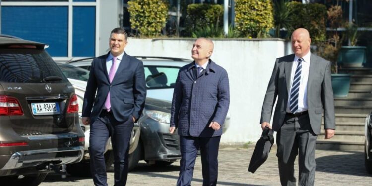 Raporti i SPAK për vitin 2021 tregon se kjo strukturë paska bërë “namin”: Ka hetuar 316 politikanë dhe individë të botës së krimit, e sekuestruar qindra mijëra euro dhe mbi 100 pasuri të paluajtshme