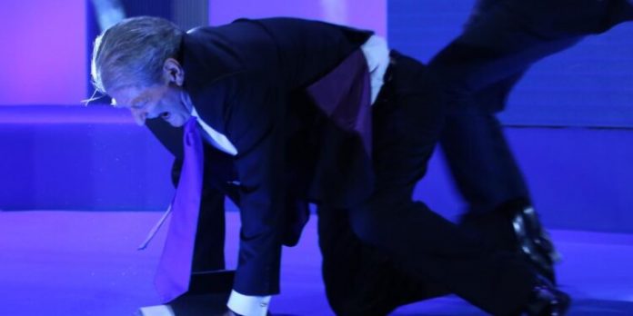 VIDEO/ Familja “non grata” për pak sa nuk thyen kokën para shqiptarëve! Saliun dhe Lirien nuk i mbajnë këmbët nga tmerri pa fund amerikan VIDEO/ Familja “non grata” për pak sa nuk thyen kokën para shqiptarëve! Saliun dhe Lirien nuk i mbajnë këmbët nga tmerri pa fund amerikan