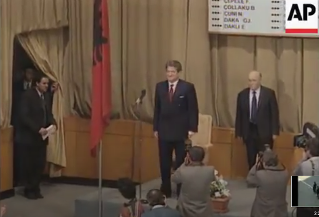 Procerverbali i Kuvendit: Kur Berisha rizgjidhej President me vetëm 1 votë kundër në 1997
