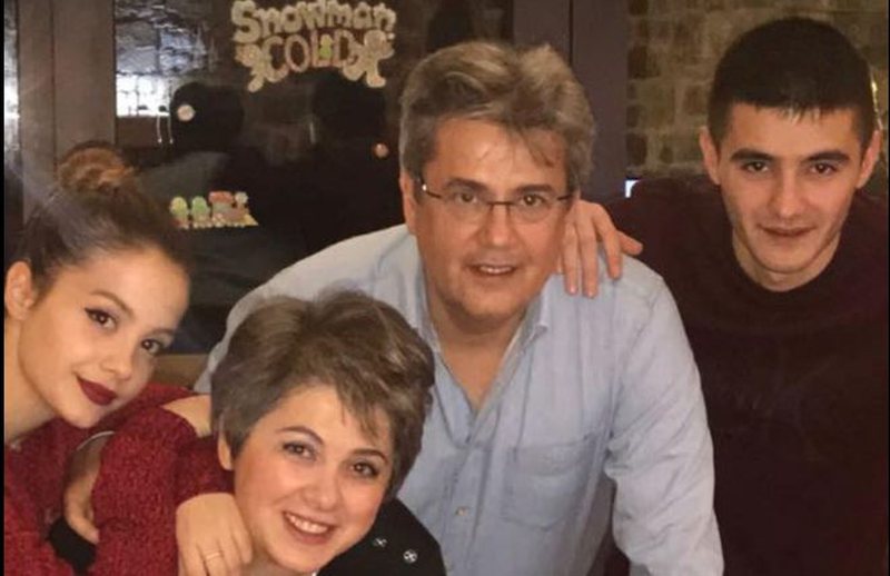 Benet Beci përfitoi shtëpi si i pastrehë, edhe pse numëron 7 të tilla dhe pasuri marramendëse Benet Beci përfitoi shtëpi si i pastrehë, edhe pse numëron 7 të tilla dhe pasuri marramendëse