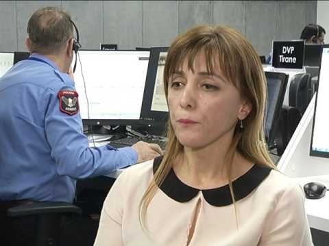 Tentoi të ndihmonte vjehrrën për tu larguar në Angli, dënohet me 5 vite burg gruaja e Arben Bilalit. Si e moshuara u vetëhelmua te varret e 3 djemve të vrarë Tentoi të ndihmonte vjehrrën për tu larguar në Angli, dënohet me 5 vite burg gruaja e Arben Bilalit. Si e moshuara u vetëhelmua te varret e 3 djemve të vrarë