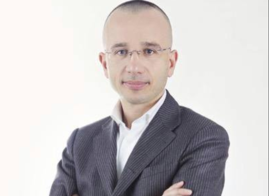 Zbulohen intrigat! Pse Sali Berisha sulmon Rektorin e Universitetit? Gara për Dekanin e Juridikut ka alarmuar strofullën e ‘non gratave”, lufta për të vënë ushtarin e Argitës Zbulohen intrigat! Pse Sali Berisha sulmon Rektorin e Universitetit? Gara për Dekanin e Juridikut ka alarmuar strofullën e ‘non gratave”, lufta për të vënë ushtarin e Argitës