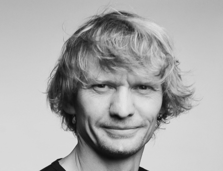 Forcat ruse vrasin fotoreporterin e njohur, babain e 4 fëmijëve Forcat ruse vrasin fotoreporterin e njohur, babain e 4 fëmijëve