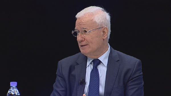 Paskal Milo: Perëndimi mbështetet tek dy liderë për stabilitetin në rajon, njëri është Vuçiç, tjetri është në Tiranë Paskal Milo: Perëndimi mbështetet tek dy liderë për stabilitetin në rajon, njëri është Vuçiç, tjetri është në Tiranë