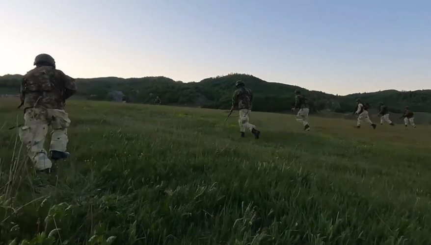 VIDEO/ Ushtria shqiptare, 72 orë “luftë” në “Biza-22” VIDEO/ Ushtria shqiptare, 72 orë “luftë” në “Biza-22”