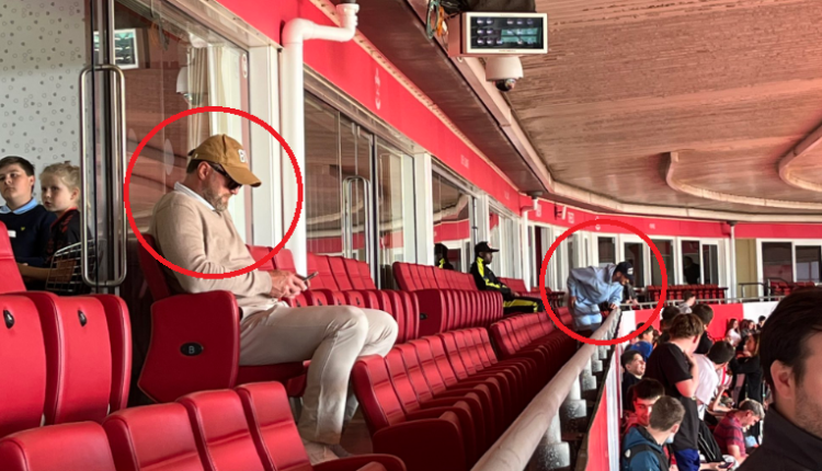 Ndarja është e dhimbshme, trajneri i Southampton ulet në një cep dhe Armando Broja shkon në tjetrin teksa po shihnin finalen Ndarja është e dhimbshme, trajneri i Southampton ulet në një cep dhe Armando Broja shkon në tjetrin teksa po shihnin finalen