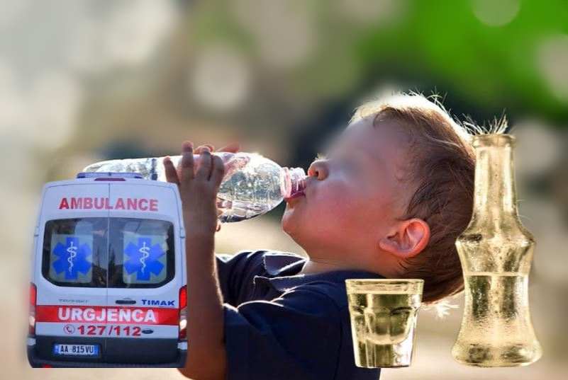 Ngatërroi ujin me raki: Vdes tragjikisht 2-Vjeçari në Devoll! Ngatërroi ujin me raki: Vdes tragjikisht 2-Vjeçari në Devoll!