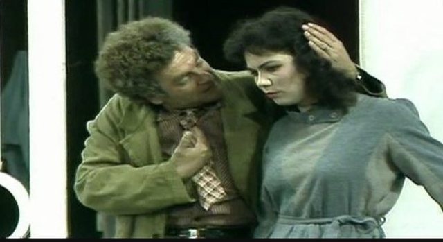 “Irena” e “Pallatit 176” që na ka mbajtur të gjithëve të mbërthyer pas ekranit feston sot ditëlindjen “Irena” e “Pallatit 176” që na ka mbajtur të gjithëve të mbërthyer pas ekranit feston sot ditëlindjen