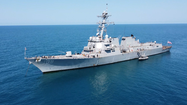 ‘Përbindëshi’ amerikan në Durrës, anija luftarake me vlerë 2 mld dollarë ‘Përbindëshi’ amerikan në Durrës, anija luftarake me vlerë 2 mld dollarë