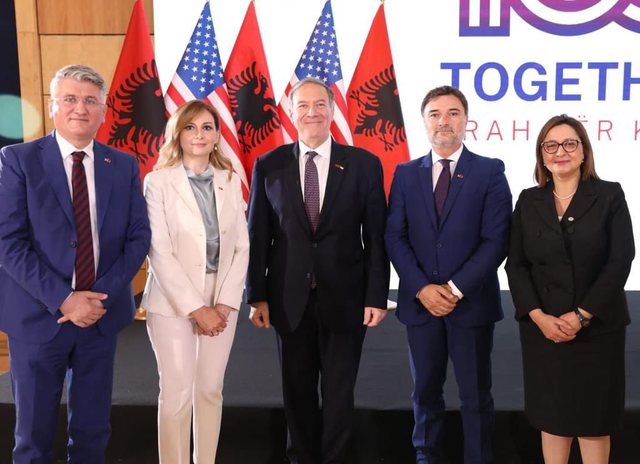 “Përfaqësuesja” e Trump, Kokalari tregon si dështoi të organizojë takim Pompeo-Berisha: I ofruam dhe lekë, por ndërhyri Balla me Ambasadën! “Përfaqësuesja” e Trump, Kokalari tregon si dështoi të organizojë takim Pompeo-Berisha: I ofruam dhe lekë, por ndërhyri Balla me Ambasadën!