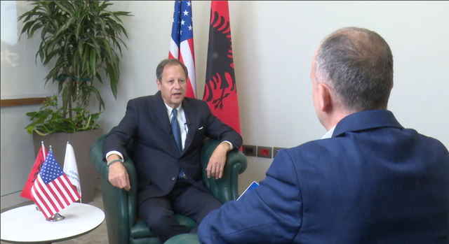 Shpifjet e “gjysmagjelit” PD marrin edhe njëherë përgjigjie! Granoff: Butrinti kontrollohet nga Qeveria shqiptare, nuk do të ndërtohet asnjë hotel Shpifjet e “gjysmagjelit” PD marrin edhe njëherë përgjigjie! Granoff: Butrinti kontrollohet nga Qeveria shqiptare, nuk do të ndërtohet asnjë hotel