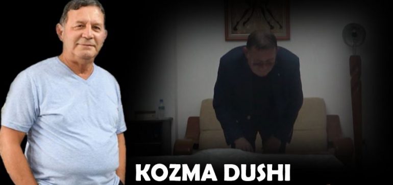 Kozma Dushi bie “pre” e kameras së fshehtë, ngre nga arkivoli “të vdekurin” duke i kënduar “Eja o shoku ynë” Kozma Dushi bie “pre” e kameras së fshehtë, ngre nga arkivoli “të vdekurin” duke i kënduar “Eja o shoku ynë”