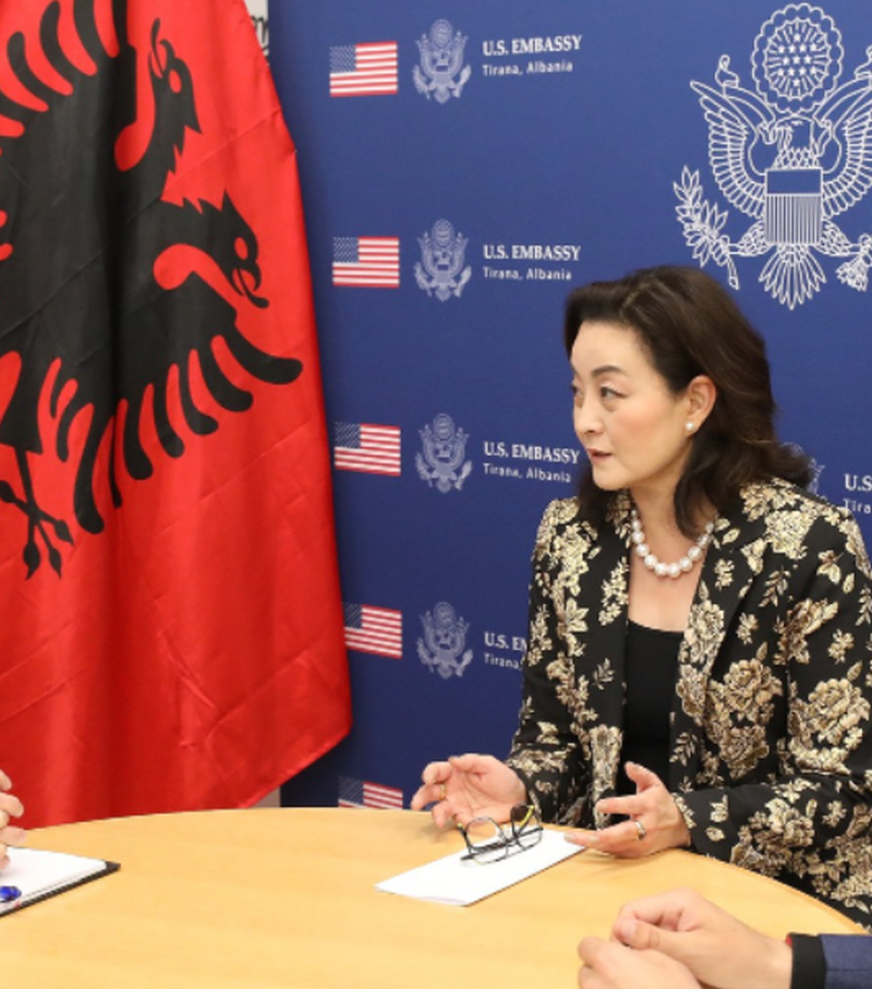 Ambasadorja Yuri Kim zhvillon takimin e rëndësishëm dhe del me mesazhin e fortë: Që lufta kundër korrupsionit të ketë sukses, duhet… Ambasadorja Yuri Kim zhvillon takimin e rëndësishëm dhe del me mesazhin e fortë: Që lufta kundër korrupsionit të ketë sukses, duhet…