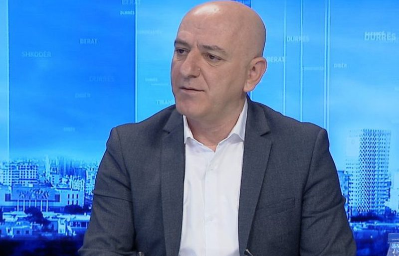 “Berisha mori pronën dhe kërkon hipotekën”! Roland Bejko nxjerr prapaskenat nga selia blu dhe plas deklaratën e fortë: Pranë tij janë elitat me të cilët ndau para e pushtet! Jozefina… “Berisha mori pronën dhe kërkon hipotekën”! Roland Bejko nxjerr prapaskenat nga selia blu dhe plas deklaratën e fortë: Pranë tij janë elitat me të cilët ndau para e pushtet! Jozefina…