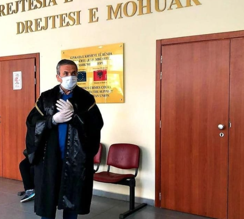 “Turp dhe faqja e zezë”! Avokati shpërthen i revoltuar ndaj SPAK pas “incidentit” në gjykatë: Shijeni lëmin si t’u dojë qejfi ju peshkaqenë, o Berishë, o Metë, o… “Turp dhe faqja e zezë”! Avokati shpërthen i revoltuar ndaj SPAK pas “incidentit” në gjykatë: Shijeni lëmin si t’u dojë qejfi ju peshkaqenë, o Berishë, o Metë, o…