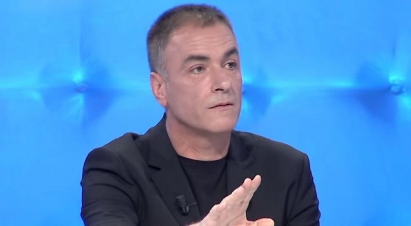 “Ka pasur ndonjë rrëshqitje”! Arian Çani habit me atë që thotë për Ilir Metën: Zbulon edhe lëvizjen që do bëjë ai nëse shpallet ‘non-grata’ nga SHBA “Ka pasur ndonjë rrëshqitje”! Arian Çani habit me atë që thotë për Ilir Metën: Zbulon edhe lëvizjen që do bëjë ai nëse shpallet ‘non-grata’ nga SHBA