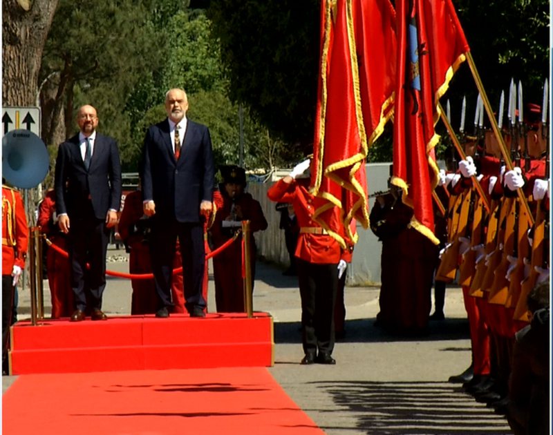 Presidenti i KE në Tiranë: Rama tregon çfarë diskutuan në takimin ‘kokë më kokë’