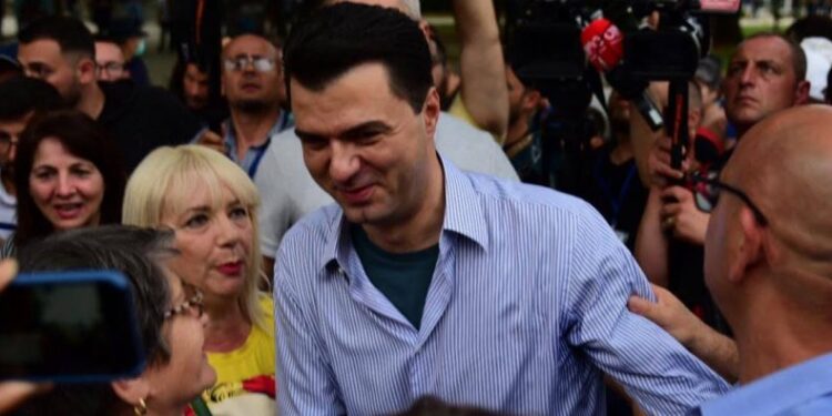 Avokatja e Lulit si “kamikazja” e Berishës e dënuar për falsifikim dhe mashtrim: Yuri Kim të shpallet “non grata”, është merimangë e zezë. S’mund ta lejojmë SHBA të vendosi për ne Avokatja e Lulit si “kamikazja” e Berishës e dënuar për falsifikim dhe mashtrim: Yuri Kim të shpallet “non grata”, është merimangë e zezë. S’mund ta lejojmë SHBA të vendosi për ne