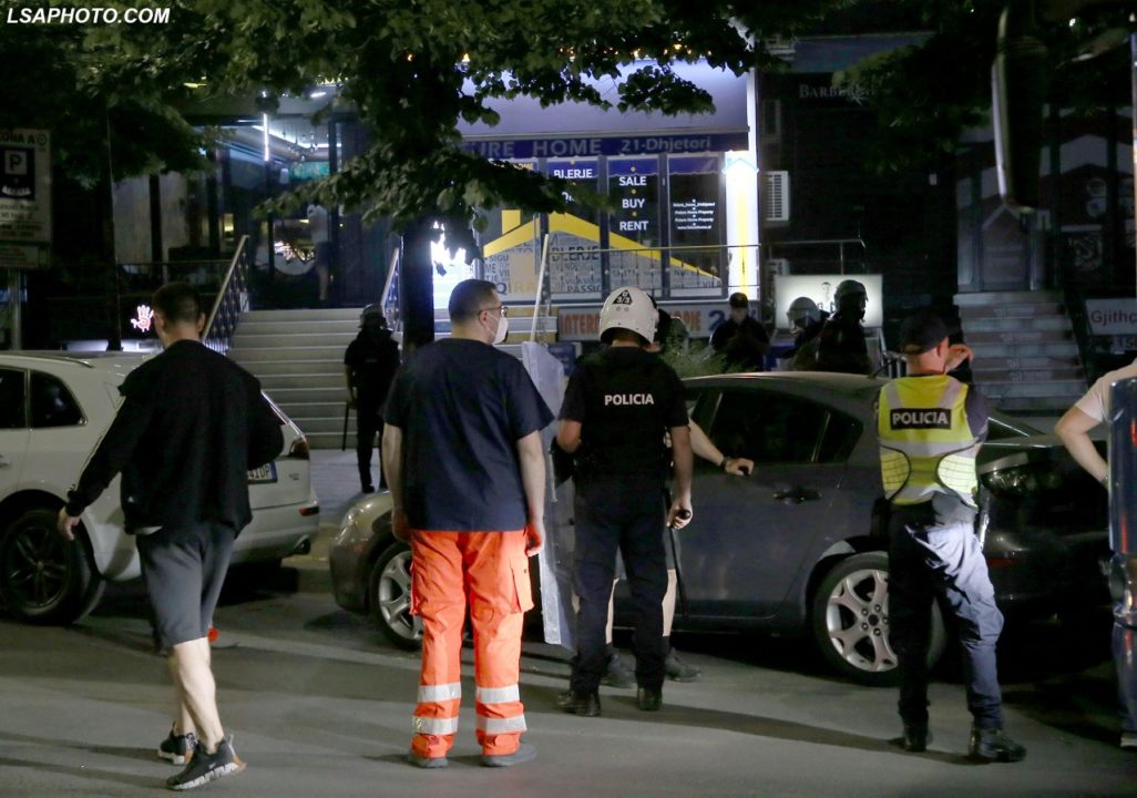 Kronologjia e përplasje mes tifozerive dhe Policisë: Shkon në nëntë numri i efektivëve të plagosur Kronologjia e përplasje mes tifozerive dhe Policisë: Shkon në nëntë numri i efektivëve të plagosur